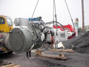 熱烈祝賀公司二期設(shè)備全自動液壓磚機到廠2