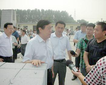 濮陽市市委常委、市委宣傳部長徐蘭峰等一行蒞臨我司視察1